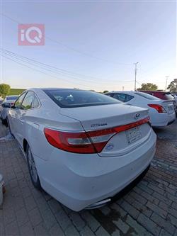 هيونداي أزيرا